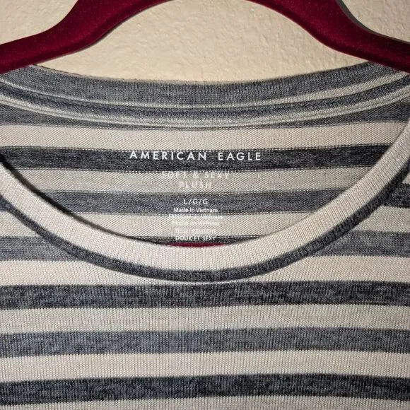 American Eagle Soft & Sexy Plush Striped Grey White Long Sleeve Women's Size L - Picture 2 of 3